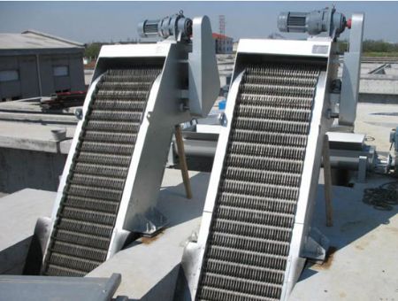 點擊查看詳細信息<br>標題：機械格柵除污機 閱讀次數(shù)：2961